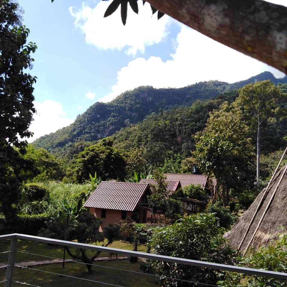 At Home Chiang Dao, Pooch Lovers Ban Tham  Exterior photo